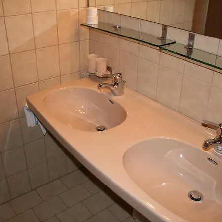 Bed & Breakfast Haus Oberland *