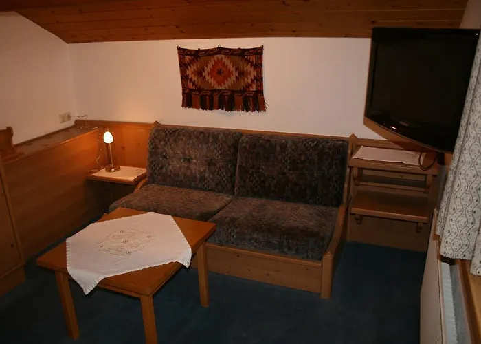 فندق مبيت وإفطار Haus Oberland 3*