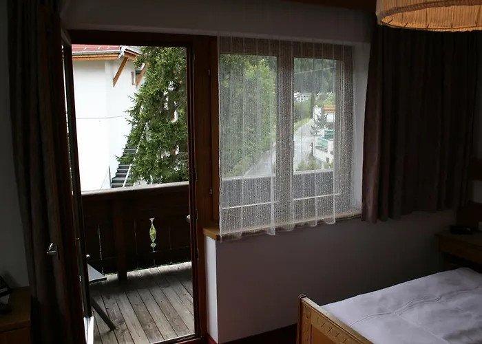 فندق مبيت وإفطار Haus Oberland