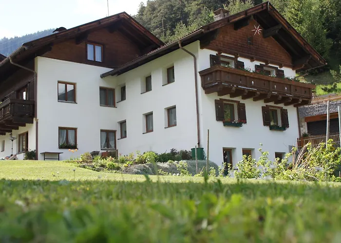 فندق مبيت وإفطار Haus Oberland 3*